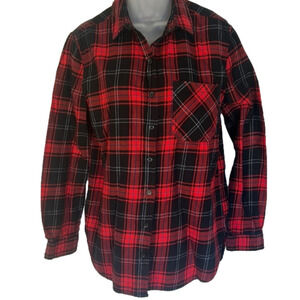 𝅺BEACHLUNCHLOUNGE Red/Black Plaid Flannel Button Down